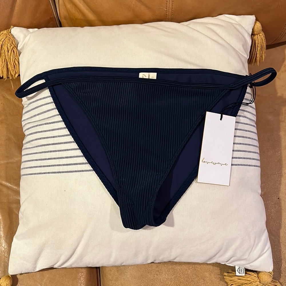 Revolve x Lovewave navy blue ribbed Angie bikini bottoms NWT, size large - Picture 5 of 12